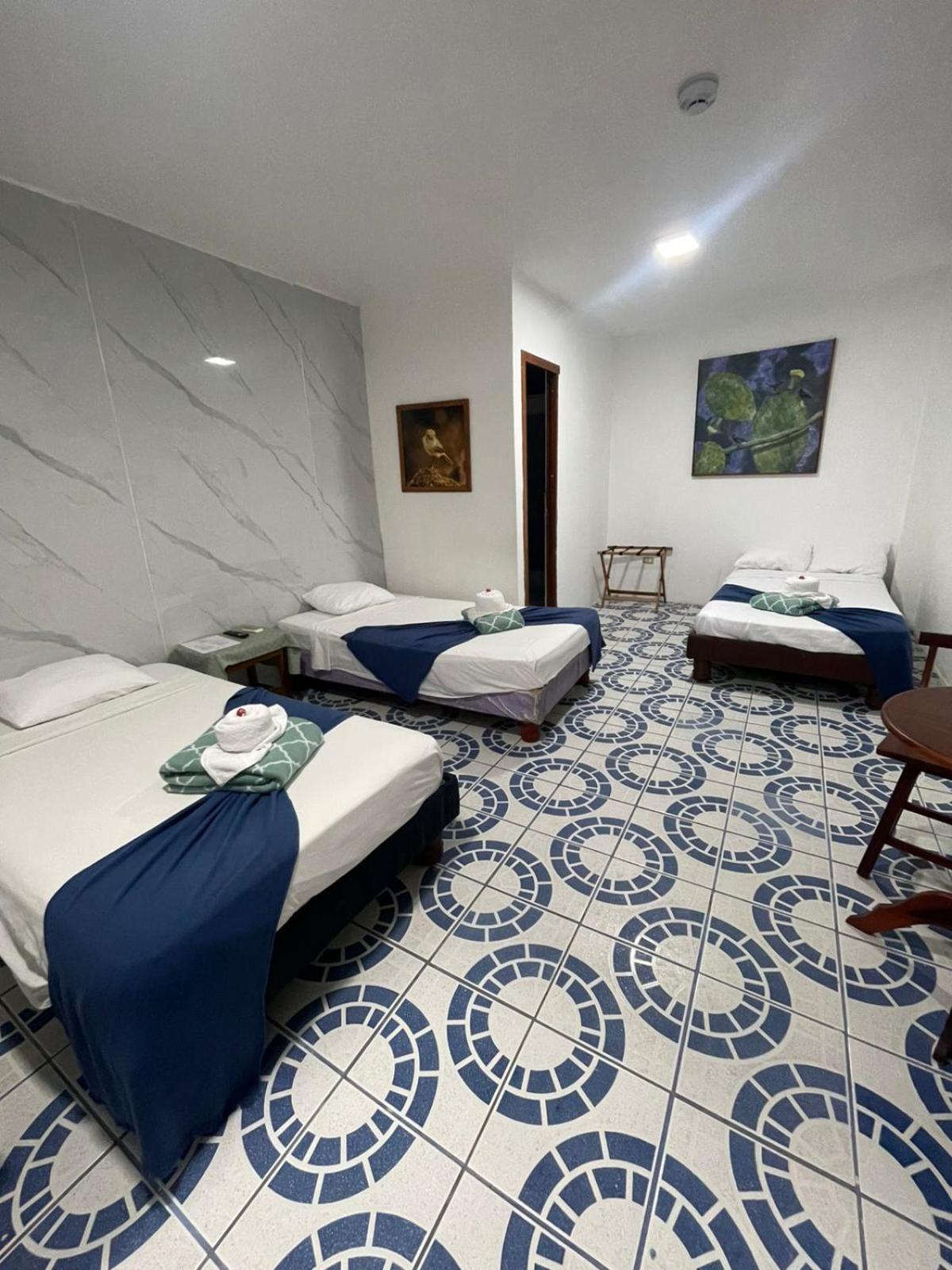 Hostal Gardner Puerto Ayora  Ngoại thất bức ảnh