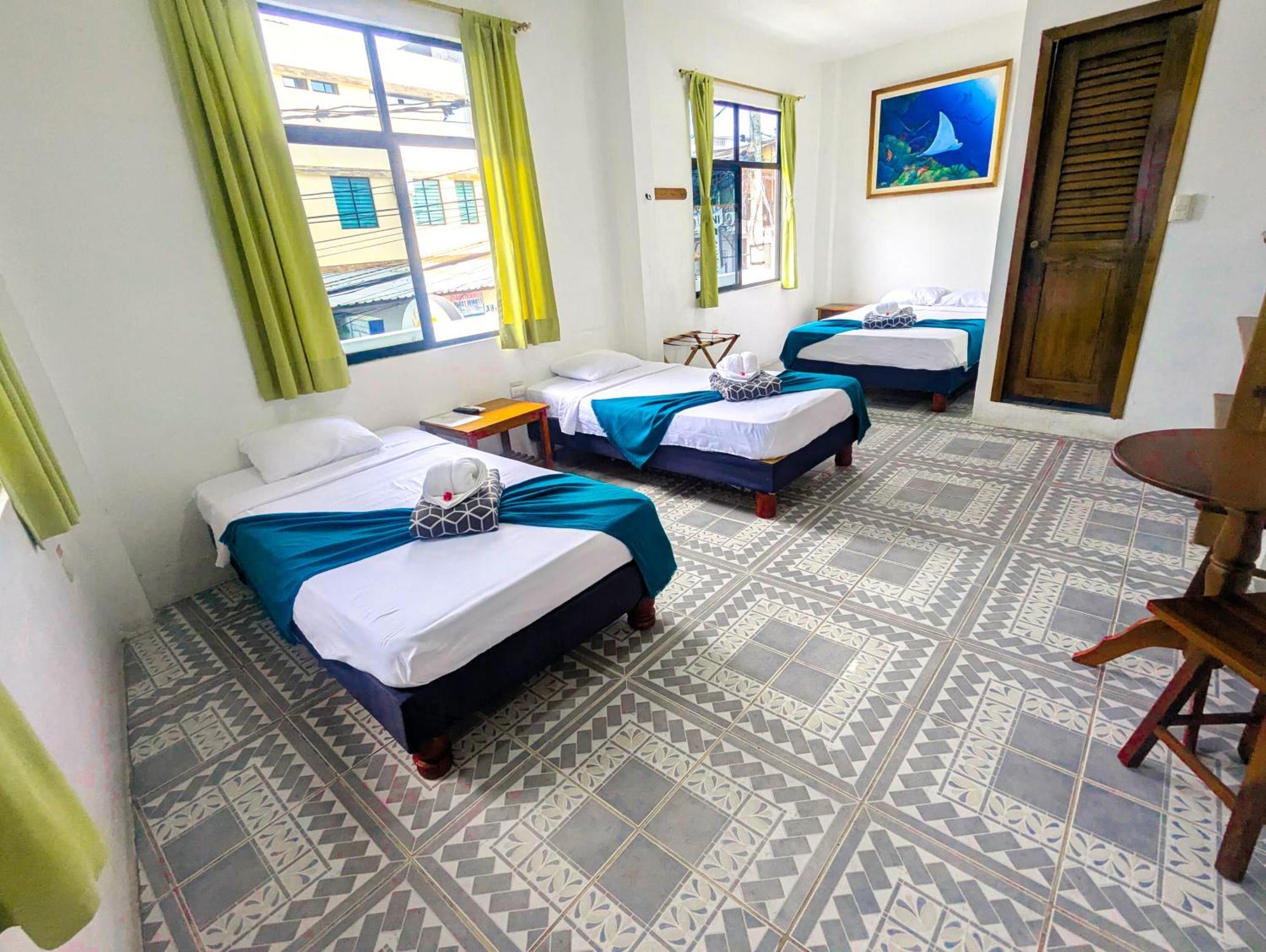 Hostal Gardner Puerto Ayora  Ngoại thất bức ảnh