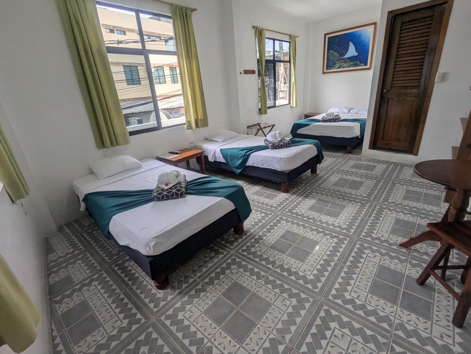 Hostal Gardner Puerto Ayora  Ngoại thất bức ảnh